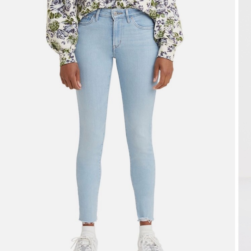 Levi’s 711 Skinny Jeans